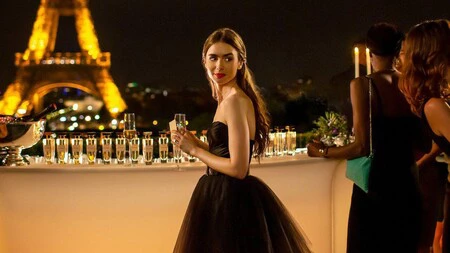 "Es deplorable": la crítica francesa ataca a la serie de Netflix 'Emily en París' por su representación de la capital gala