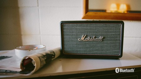 Escuchar música al más puro estilo años 50, es posible con este altavoz Marshall por 149,90 euros