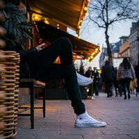 Las zapatillas Converse fueron un día el símbolo de la generación millennial: ahora lleva años en caída libre