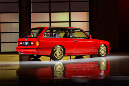 Este BMW 'M3 E30' es familiar, dos puertas y también el coche de empresa más chulo de la historia