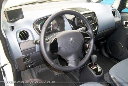 Peugeot i0n