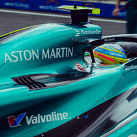 "Estamos a la caza de Adrian Newey". Aston Martin reconoce que tiene un regalo muy especial para Fernando Alonso 