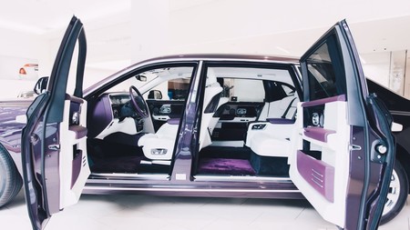 Los fabricantes de coches de lujo están viviendo una primavera: más millonarios, más ventas