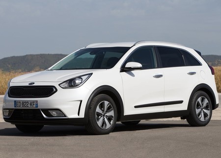 El KIA Niro estrena una versión de acceso en México por menos de 500,000 pesos