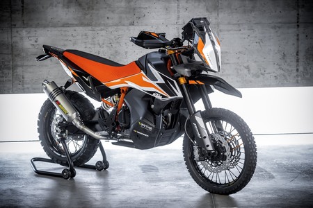 ¡Espectacular! La KTM 790 Adventure R Prototype nos hace soñar con la futura trail media austriaca