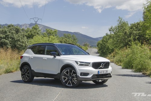 Probamos el Volvo XC40 T5 Recharge: un SUV híbrido enchufable con 262 CV y etiqueta CERO que convence por su confort