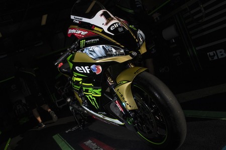 Rea Campeon De Mundo Decoracion Dorada 3