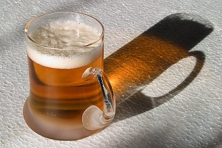 ¿La cerveza negra tiene más hierro que la rubia?