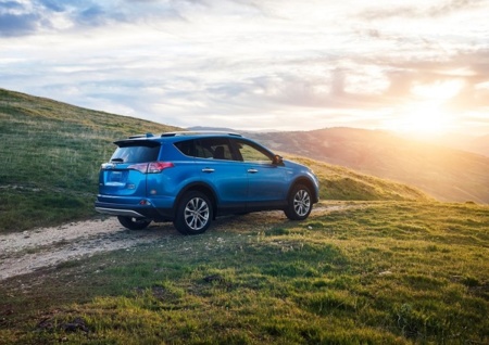 Toyota Rav4 Hybrid 2016 800x600 Wallpaper 0c