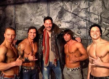 Anda que no le gusta a Joe Manganiello... ¡Ahora se lanza con un documental de strippers!