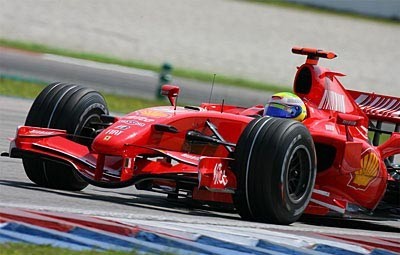 Felipe Massa y Ferrari dominan en Malasia
