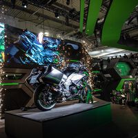 Mal día es llevar a tu hijo de 18 años a una feria, hacerle robar una moto de 11.000 euros y que os pillen in fraganti