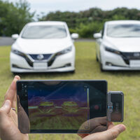 Subir al coche aparcado al sol es como bajar al infierno, pero Nissan tiene la solución: una 'pintura fresca'