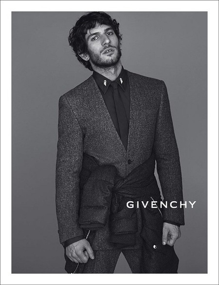Quim Gutiérrez, de SuiteBlanco a ser el nuevo gitano español de Givenchy