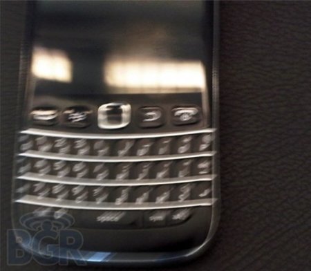 BlackBerry Bold 9790 Bellagio muestra pequeños cambios en una primera imagen