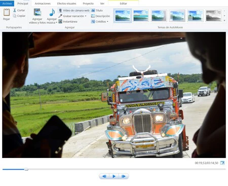 Windows ムービー メーカーでのナレーションの録音は便利で、アプリケーションを終了する必要はありませんでした。