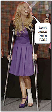 Una de las Spice Girls con muletas