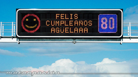 Señal de tráfico hackeada