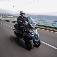 Piaggio y Autoliv unen fuerzas para crear airbags de moto, y ya han iniciado las pruebas de choque 