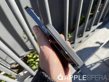 Anker 02 Magsafe バッテリー ホルダー