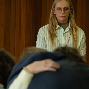 Solo tiene ocho episodios y se ve en una tarde: la miniserie de thriller que acaba de llegar a Netflix y está entre las más vistas