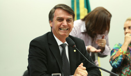 Brasil investiga una campaña de noticias falsas enviadas por WhatsApp a favor de Bolsonaro