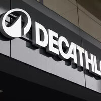 Decathlon tiene rebajada la chaqueta polar más calentita para afrontar el otoño a un precio bajísimo 