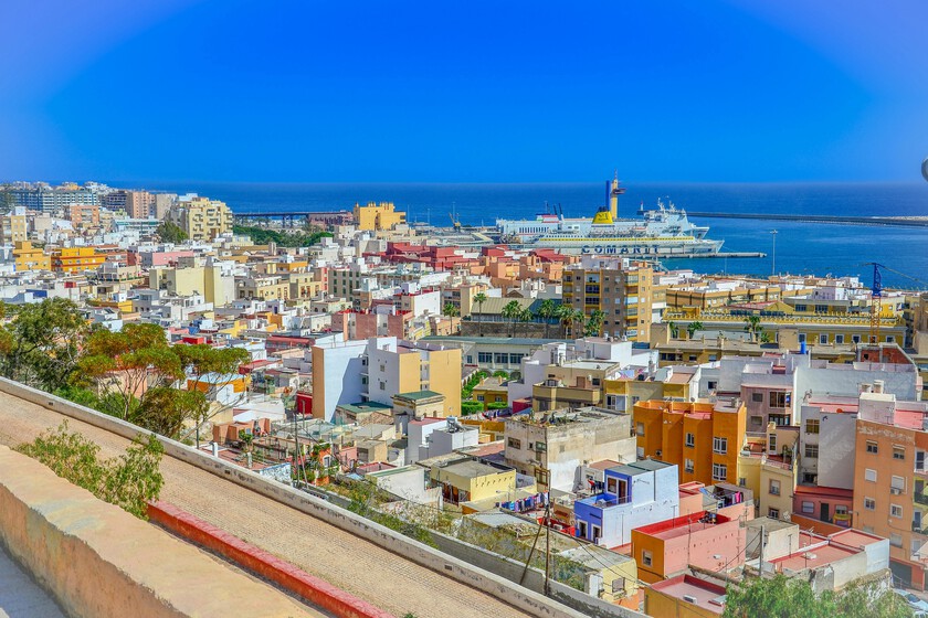 Más de 300 días de sol y 19 grados de media: el destino español que enamora a los jubilados franceses
