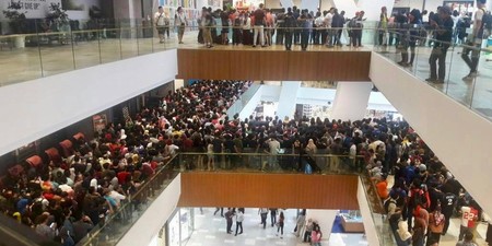 Esto es lo que ocurre cuando anuncias que vas a vender iPhones a 50 dólares cada uno