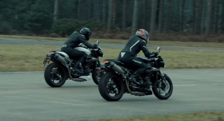 La Triumph Speed Triple RS más hooligan sigue calentando el ambiente antes de desvelarse el próximo lunes