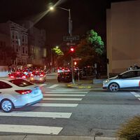 Un grupo de taxis autónomos de Cruise han bloqueado una calle por error ¿Skynet eres tú?