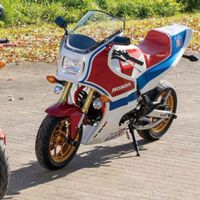 Pequeña pero matona: esta Honda CB1000R parece de juguete, pero es una minibike capaz de ponerse a 100 km/h