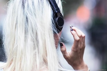 Afina tu voz, es hora de empezar a cantar las canciones del fin de semana