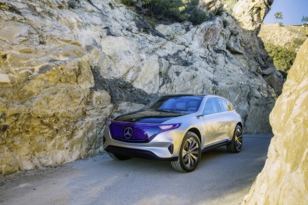 Daimler va a tener que modificar su apellido eléctrico EQ en China
