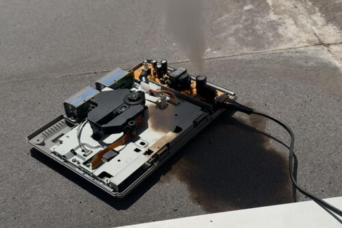 Playstation 1 Explosion