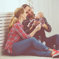 Hablar frecuentemente con tu bebé ayuda a impulsar el desarrollo de habilidades cognitivas