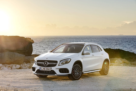 Mercedes-AMG GLA 45 2017: pocos cambios exteriores, pero los 381 CV siguen bajo el capó