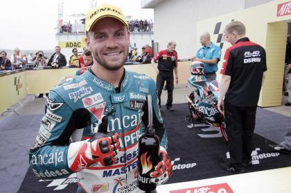Talmacsi logra la tercera pole consecutiva y Espargaró saldrá tercero