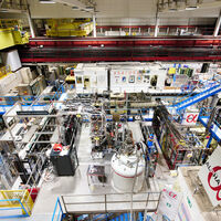 La antimateria tiene una propiedad que los físicos han tardado décadas en medir. El CERN acaba de hacerlo cien veces mejor que nadie