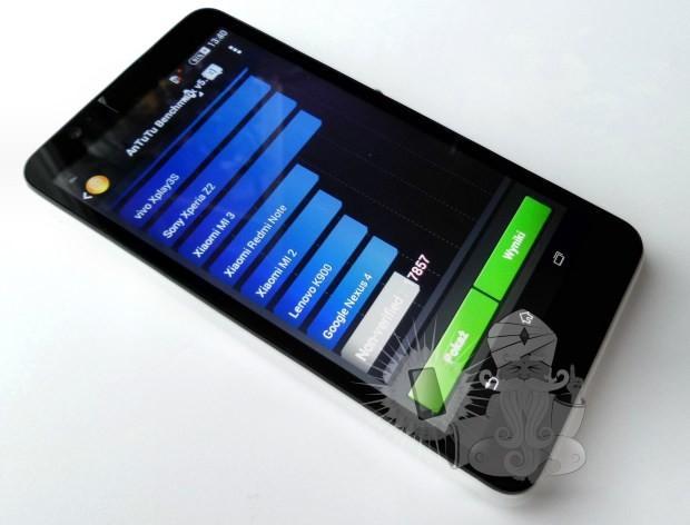 Xperia E4 1
