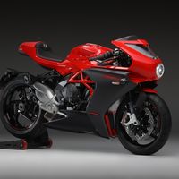 MV Agusta Superveloce 800: la misma esencia clásica con 148 CV, ahora por 19.990 euros
