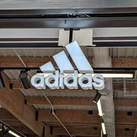 Adidas rebaja las zapatillas ideales para cualquier actividad física que no podemos dejar escapar, por menos de 30 euros