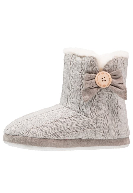 Con estas pantuflas de Tom Tailor podemos pasar estos días de frío con más comodidad por 15,45 euros en Zalando