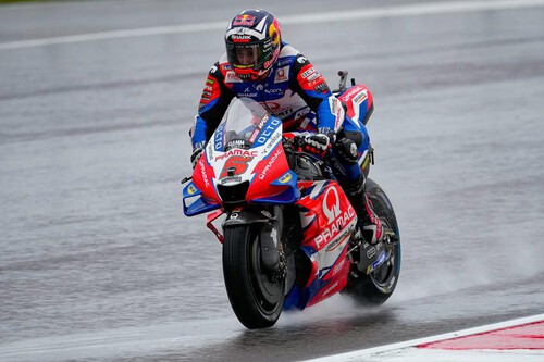 Johann Zarco evita la primera pole de Joan Mir en MotoGP y el fuego amigo arruina a Marc Márquez