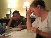 ¿Qué sentido tienen los deberes si los tenemos que hacer los padres?‏ 