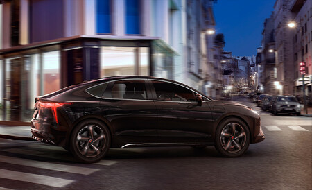 La Mobilize Limo es el primer coche de Renault Mobilize: una berlina eléctrica para taxis y VTC y solo por suscripción