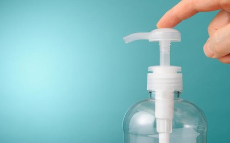 La epidemia que puso de moda usar el jabón antibacteriano