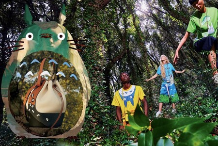 Anime y moda juntos en la nueva colección cápsula de Loewe inspirada en 'Mi vecino Totoro'