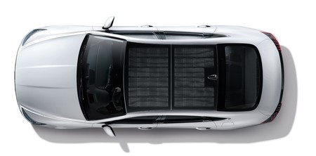 Hyundai Solar Roof Charging System 01 E2e