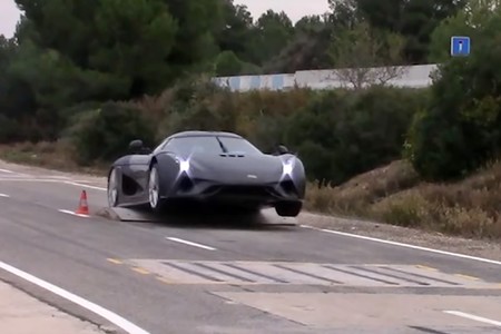 Dolor nivel: así maltrata Koenisegg a su coche más radical de 2 millones de euros